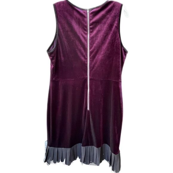 Sandra Darren size 14 sheath dress back exposed zipper accordion pleated bottom. - Picture 2 of 6